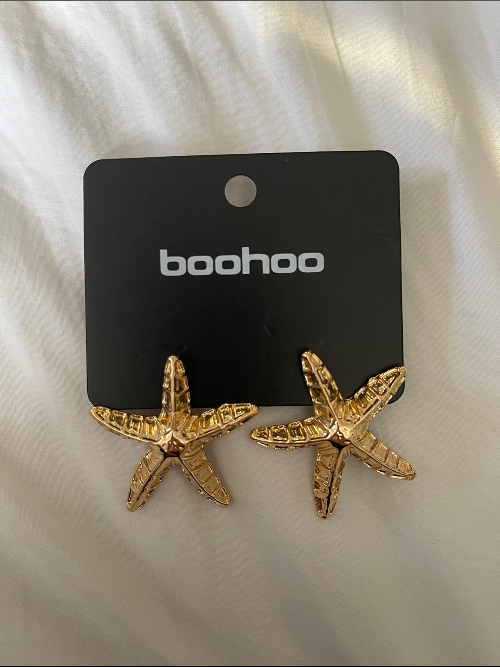 boohoo Gold Starfish Earrings